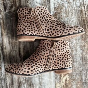 Cat & Jack Tan and Black Ankle Boots